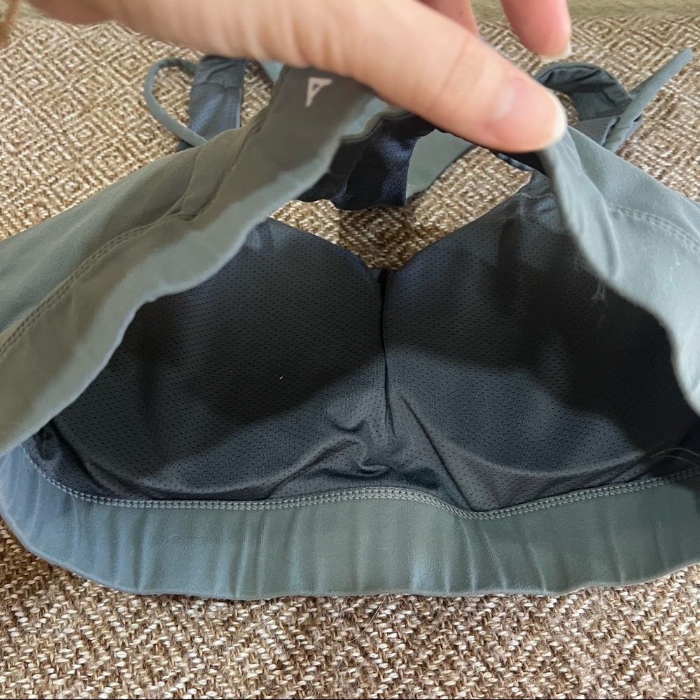AYBL Green Sage CORE SPORT BRA Sz L Bundle Of 2 Outdoor Gym Casual Gorpcore - Picture 8 of 13